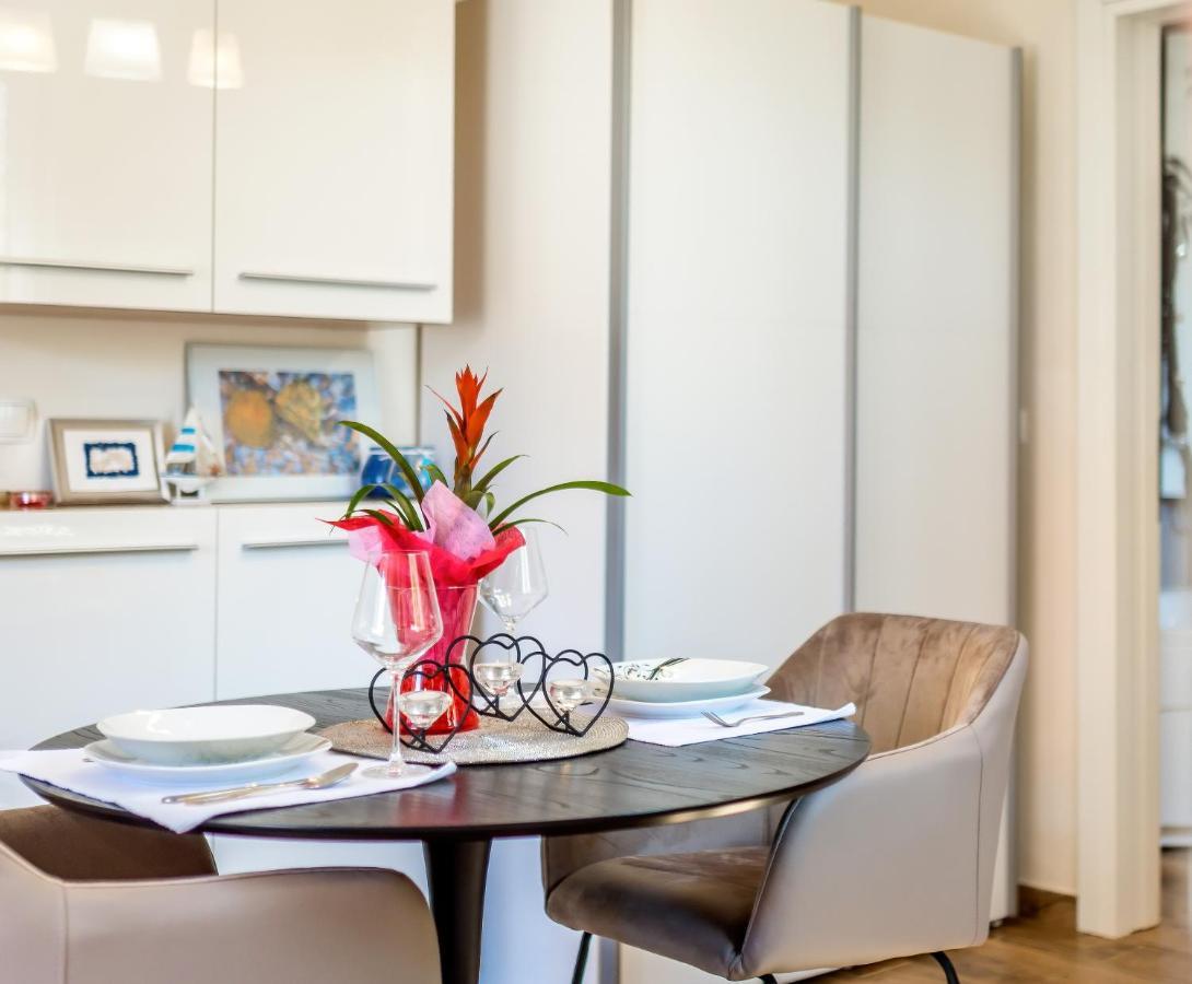 Apartments Stella Mariela Шибеник Екстер'єр фото
