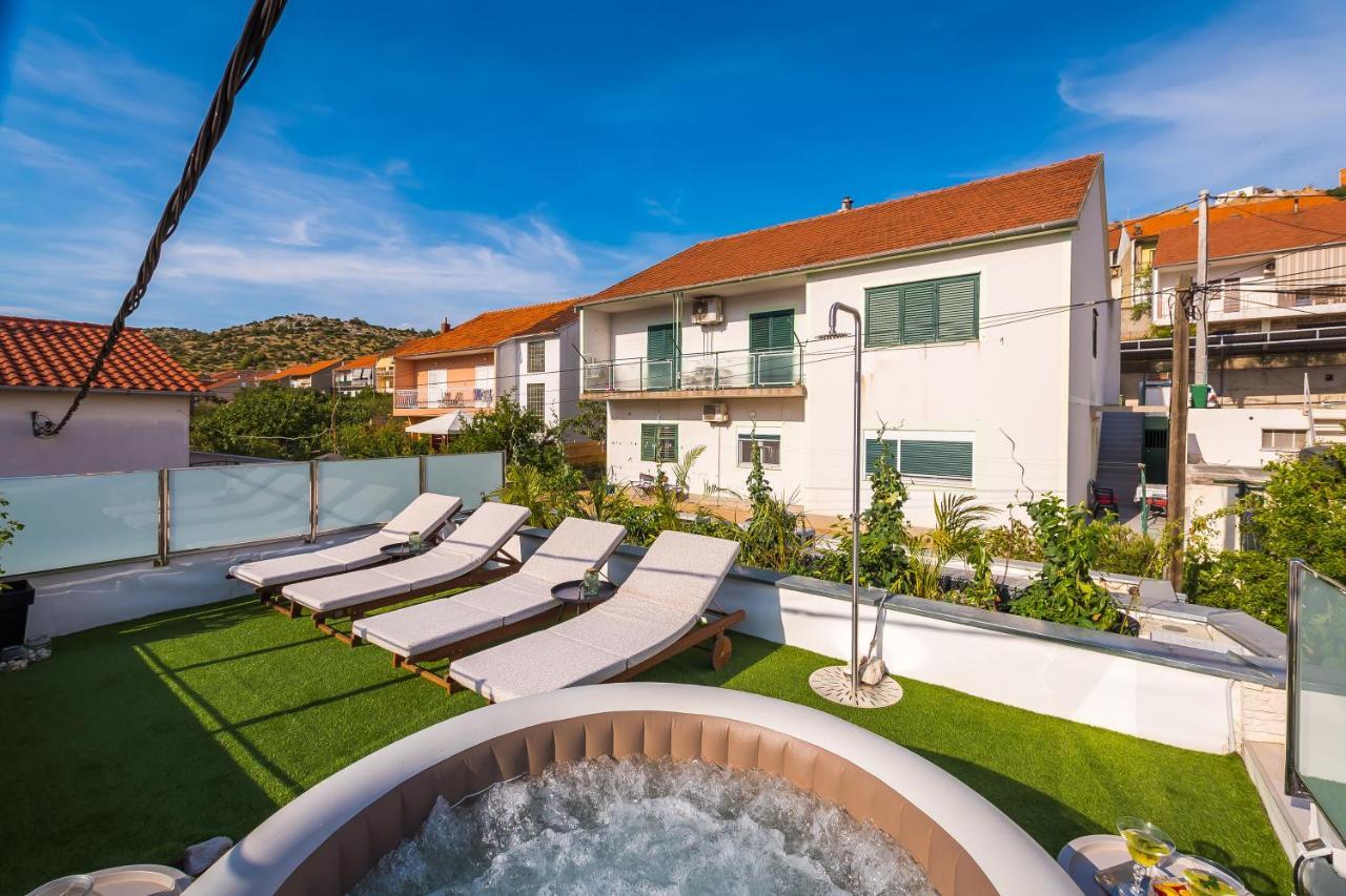 Apartments Stella Mariela Шибеник Екстер'єр фото