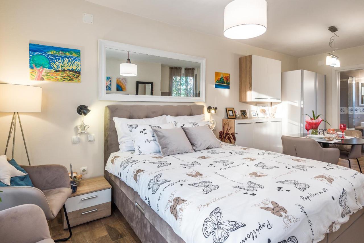 Apartments Stella Mariela Шибеник Екстер'єр фото